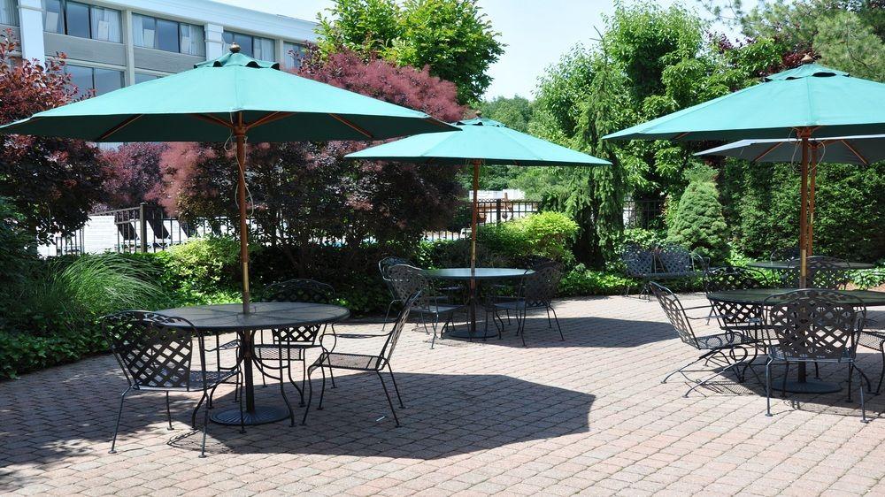 Holiday Inn & Suites Parsippany Fairfield By Ihg Exterior photo
