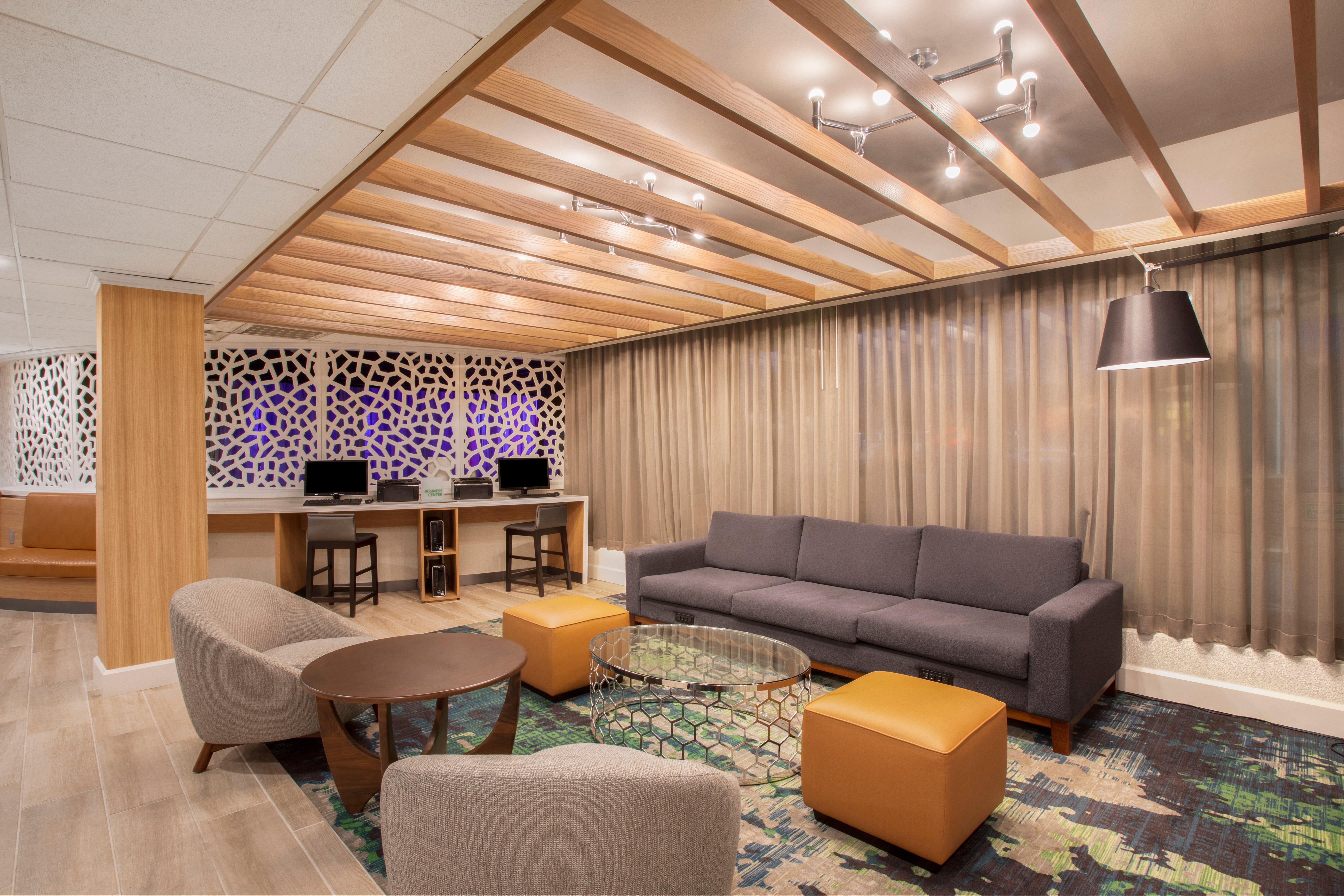Holiday Inn & Suites Parsippany Fairfield By Ihg Exterior photo