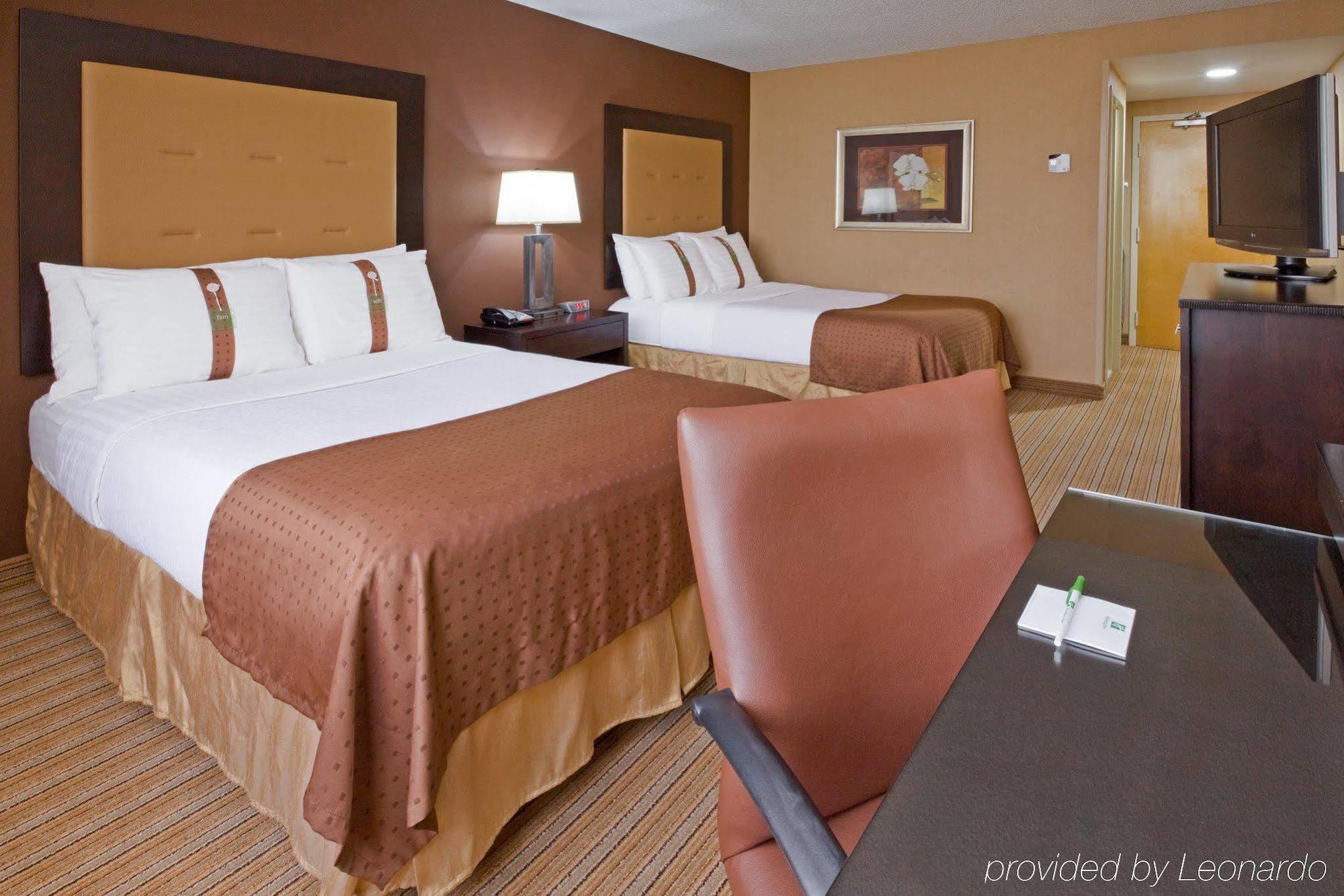 Holiday Inn & Suites Parsippany Fairfield By Ihg Room photo