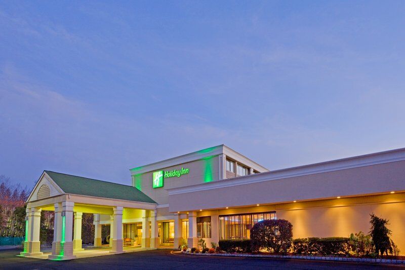 Holiday Inn & Suites Parsippany Fairfield By Ihg Exterior photo