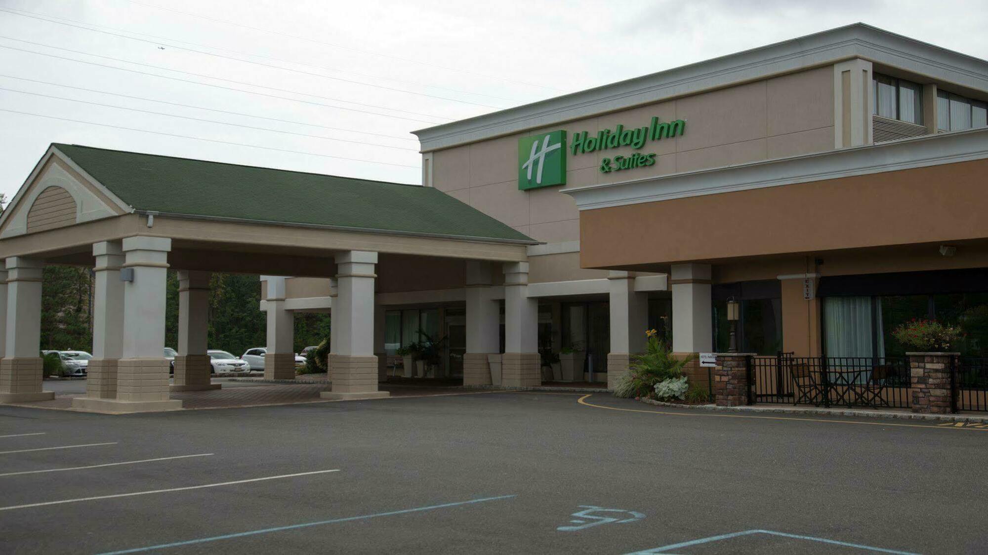 Holiday Inn & Suites Parsippany Fairfield By Ihg Exterior photo